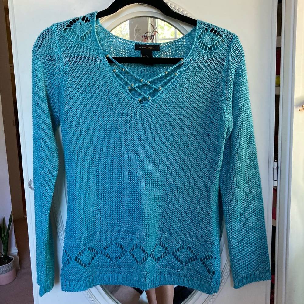 BCBG knit top